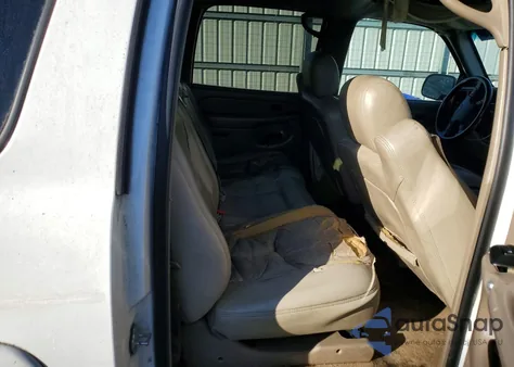 2004 Chevrolet Suburban C1500 from USA, damaged, VIN 3GNEC16ZX4G270841